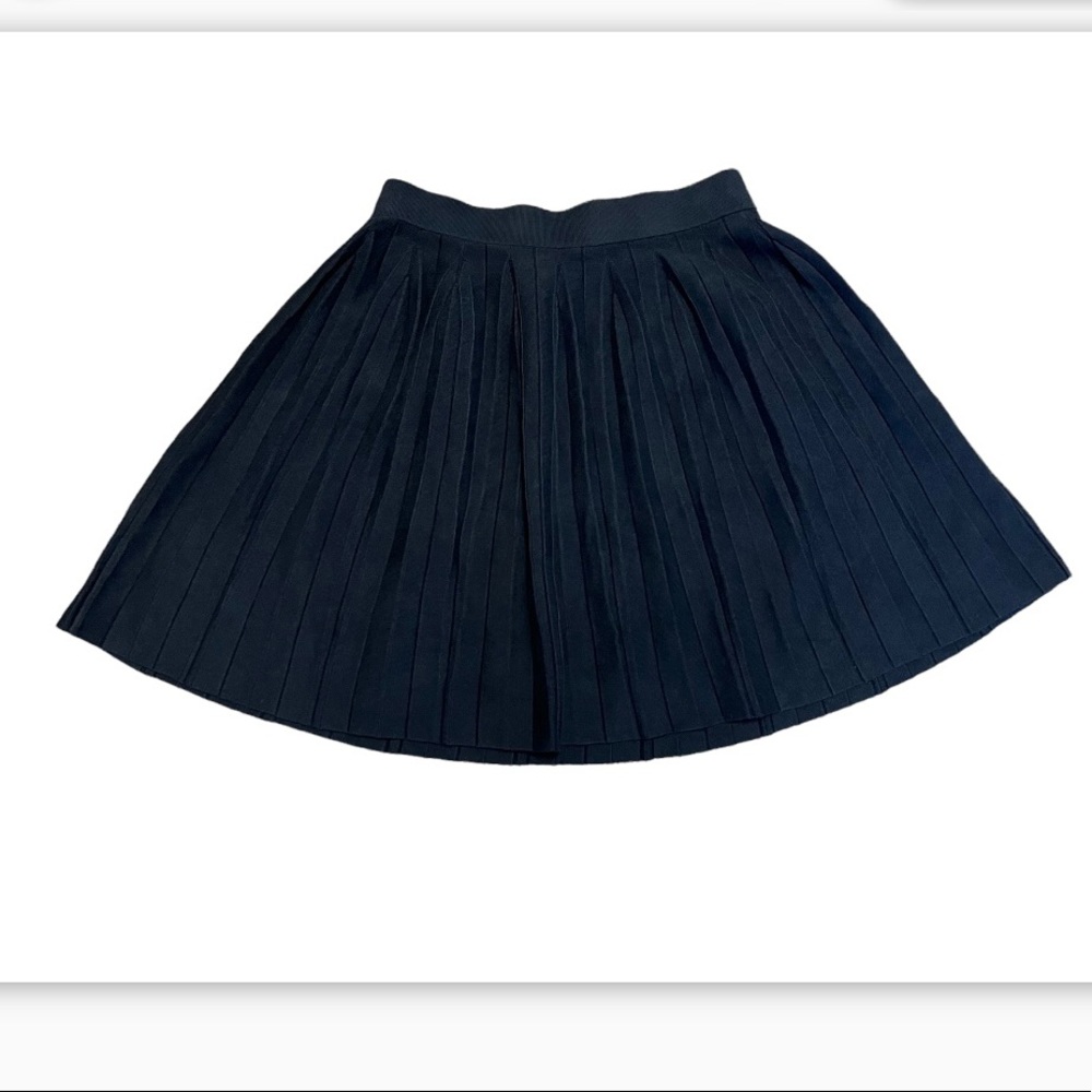 Saks Fifth Avenue pleated mini knit skirt